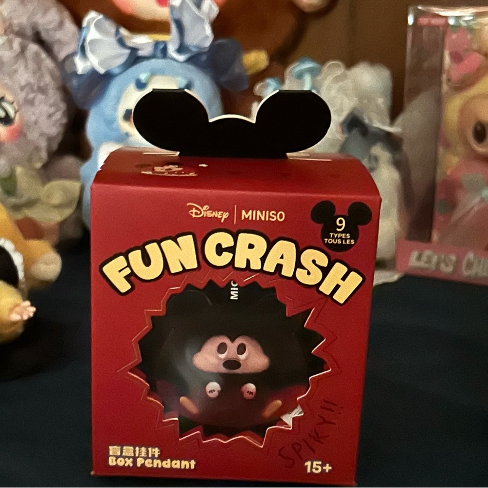Disney - MINISO Mickey Mouse Fun Crash Keychain Confirmed ORIGINAL TASTE MICKEY